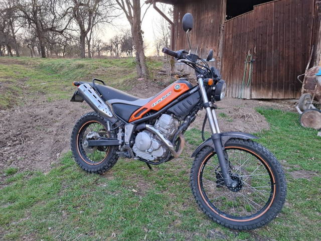 Yamaha XG 250 Tricker