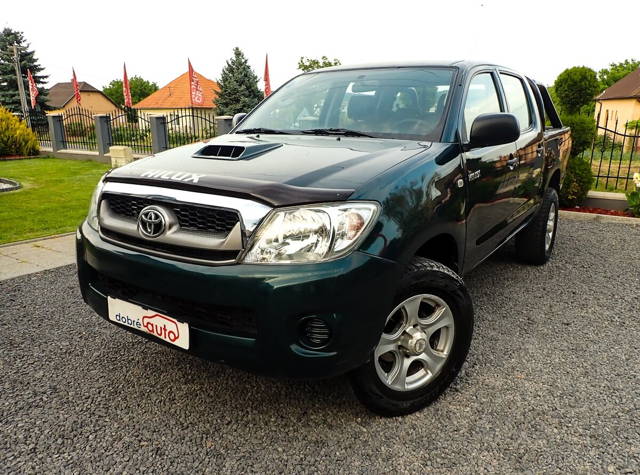 TOYOTA HILUX 2.5 D-4D Country 2011 106kW 180tis km, STK