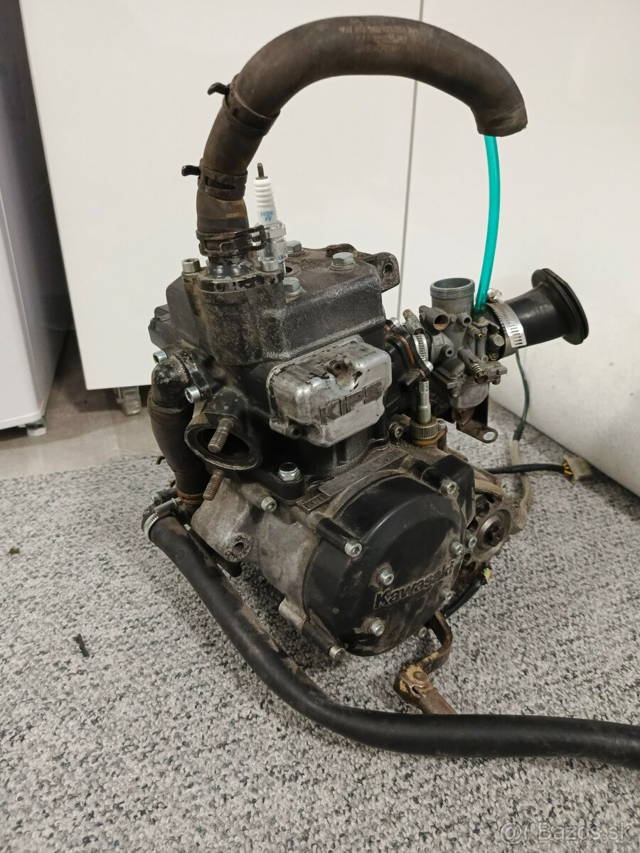 Motor Kawasaki kmx125