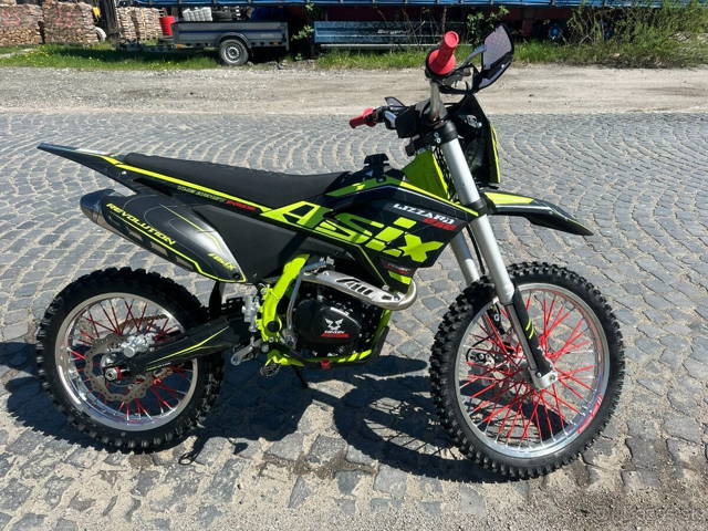 NOVE Enduro ASIX Lizzard 250cm3 21/18