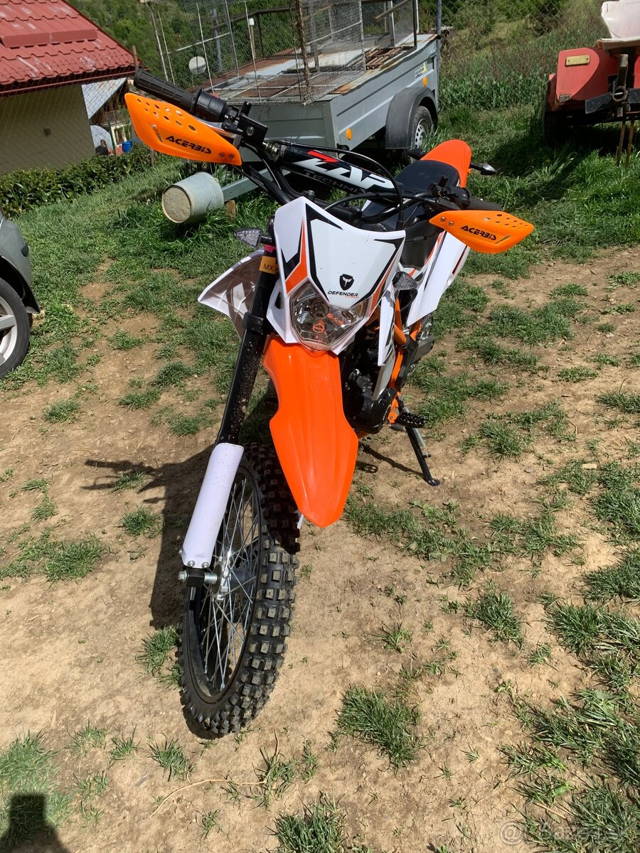 Minirocket motors Defender 150 pitbike