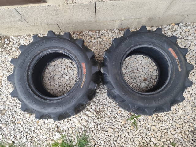Pneumatiky 25/10 R12