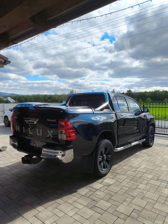 Toyota Hilux 2,4d 4x4 Slovenské 1.majitel