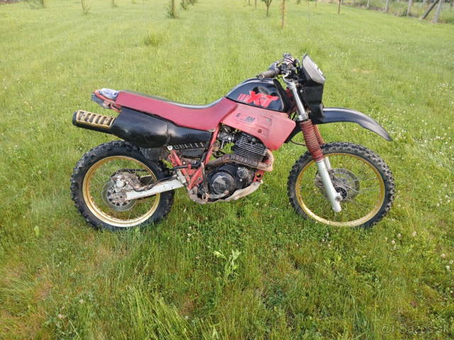 Yamaha xt 600 bez tp