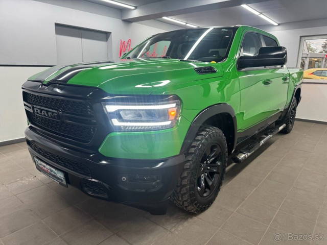 Dodge RAM 1500 Laramie Crew Cab 4x4