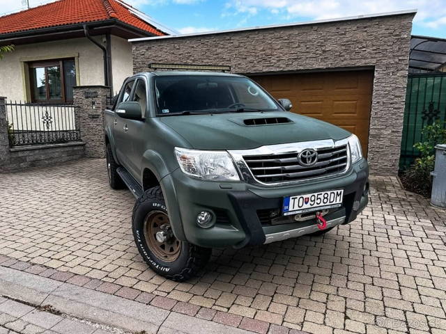 Toyota Hilux DC 3.0 I D-4D Sol A/T