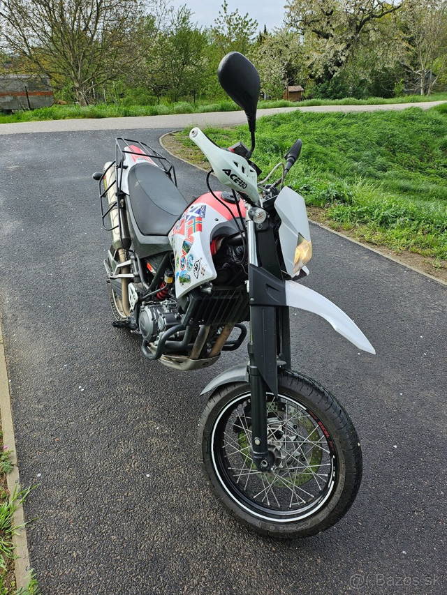 Yamaha xt660x