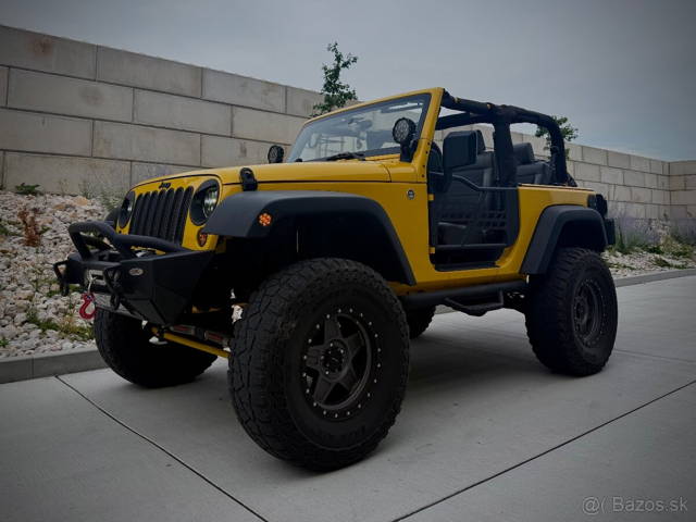 JEEP WRANGLER 3.8l - 2 DOOR YELLOW - Možná výmena