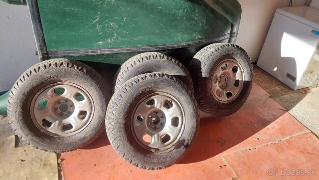 Goodyear Wrangler AT/SA M+S 111/109T 245/70 R16C