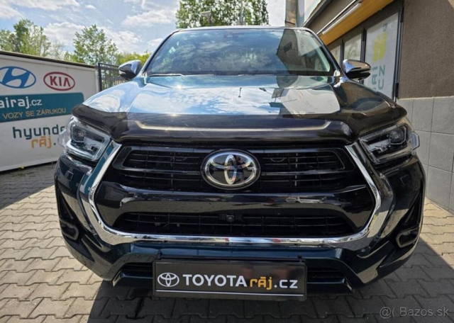 Toyota Hilux 2.8-4x4-EXECUTIVE-TAŽNÉ 3,5t