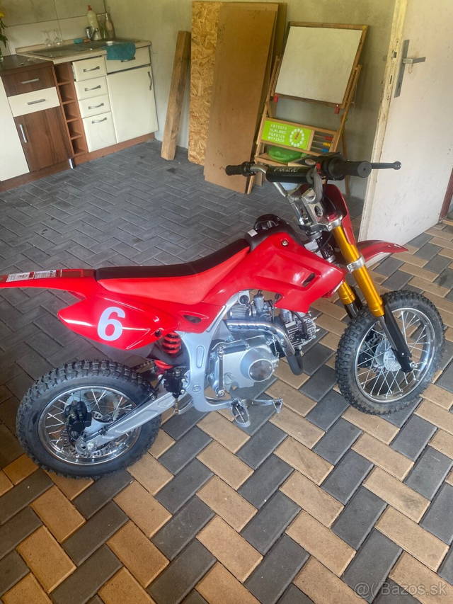 Pit bike