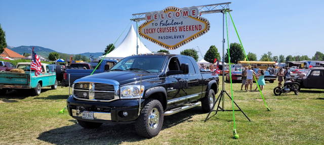 Dodge RAM 2500 MegaCab