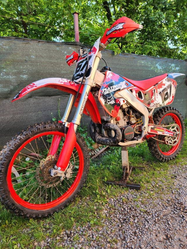 Predám Honda CR 250