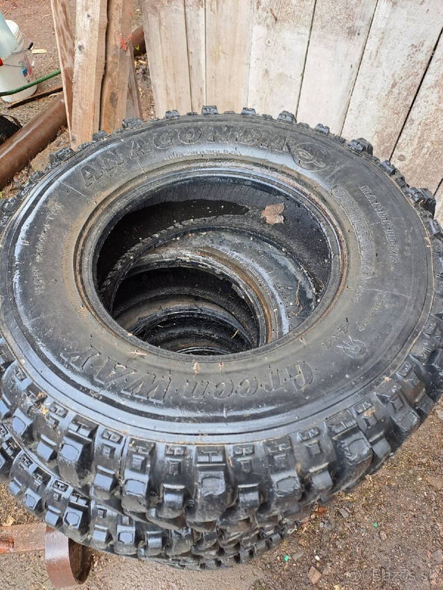 Pneu anaconda 265/75 r16
