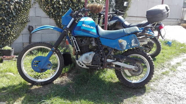 Rozpredam Suzuki DR 600