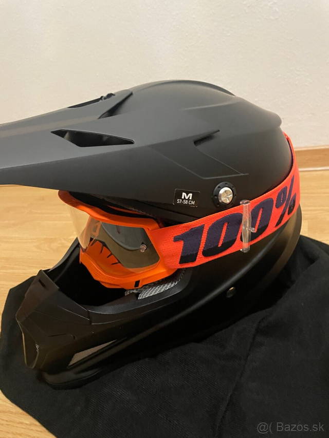 PRILBA motocross