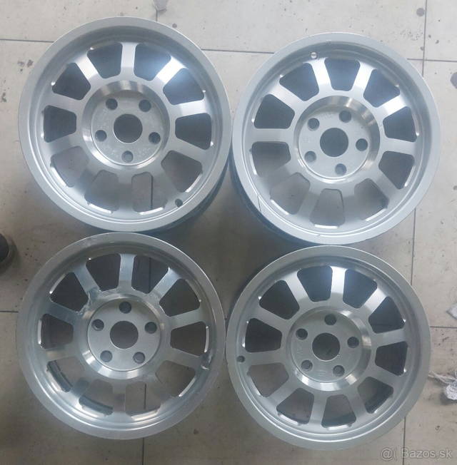 Autokros kovaná R15 autocross