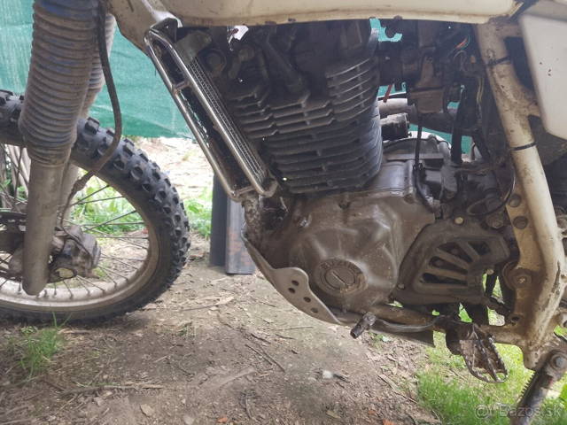Suzuki DR 600