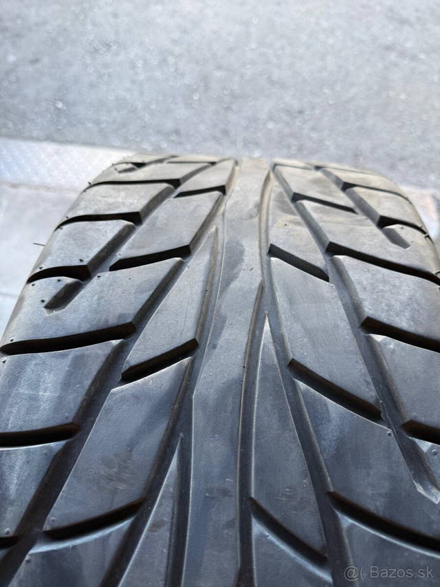 Zadné pneumatiky na štvorkolku