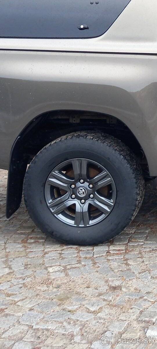 Hilux sada kolies, disky toyota 265/65 R17