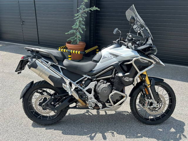 triumph tiger 1200