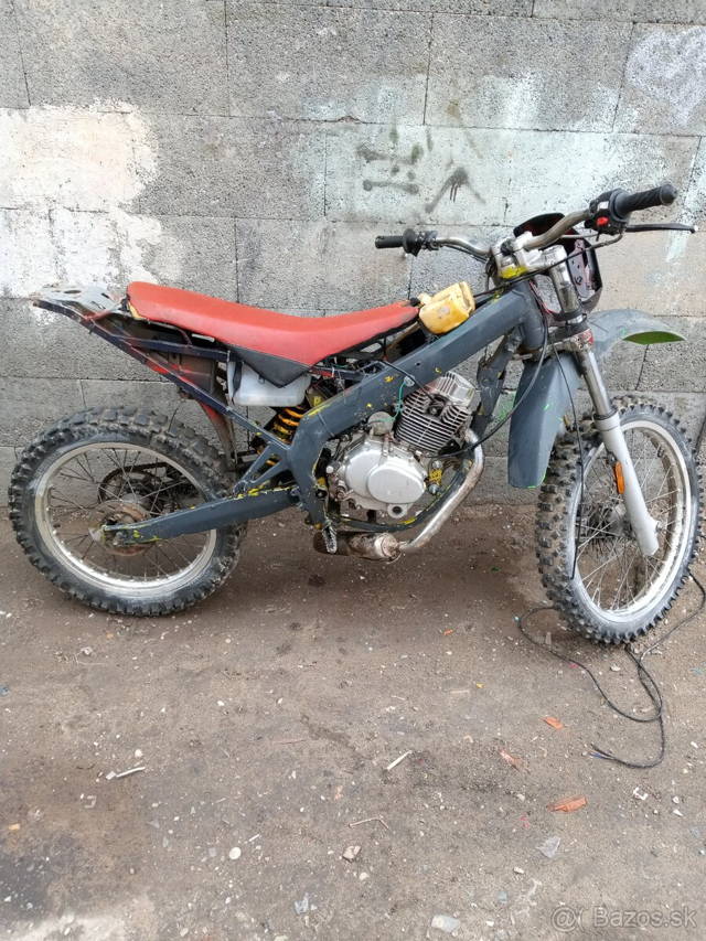 Predám tuto motorku