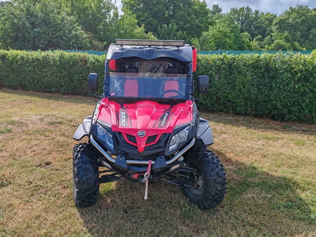 CF Moto Zforce 1000 bugina, buggy