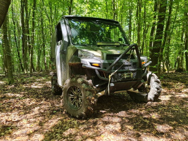 Polaris ranger xp1000 . Výmena