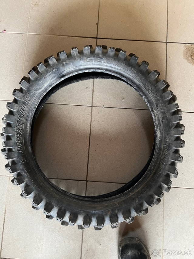 Zadná guma Dunlop 120/90 r18