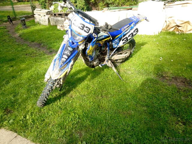 Yamaha WR400