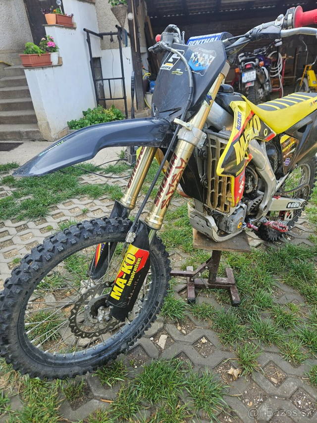 SUZUKI RMZ 250