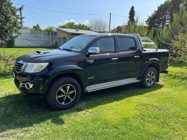 Toyota Hilux 3.0 D4D Invincible