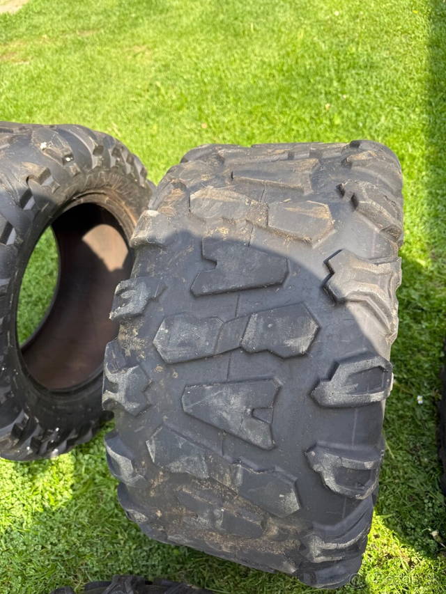 Gumy na štvorkolku ABUZZ R14