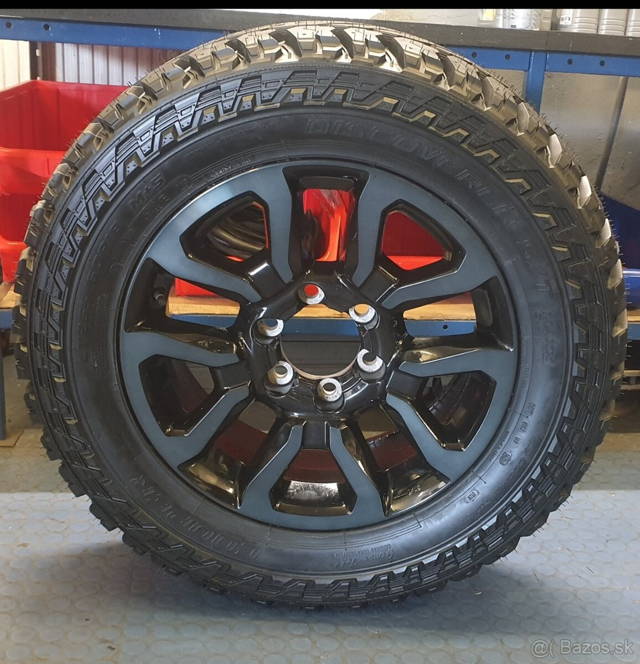 TOYOTA HILUX 5ks diskov ALL TEREN