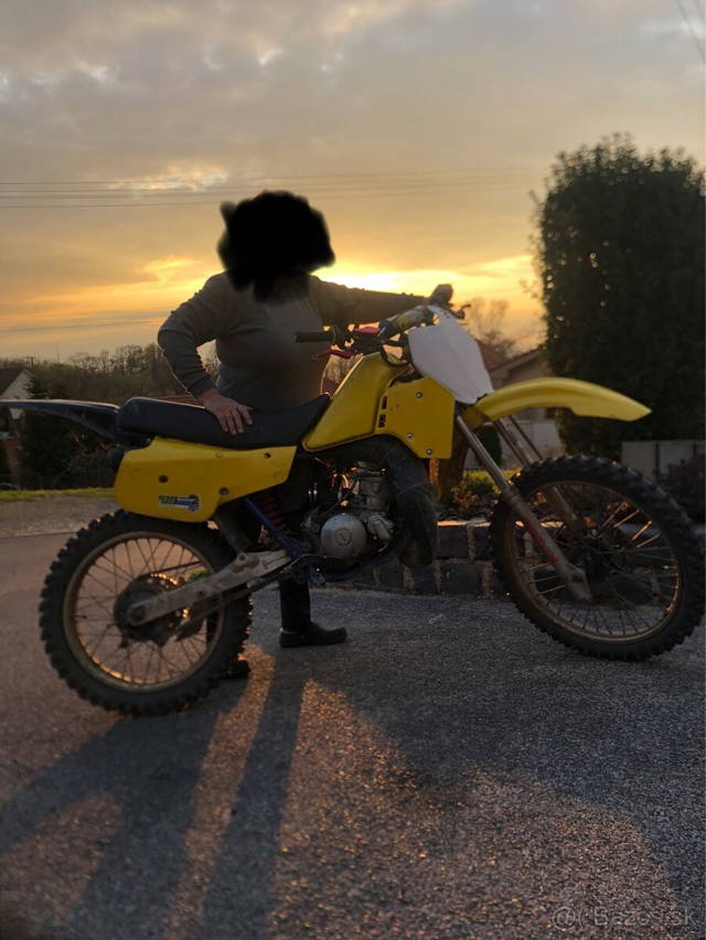 Suzuki rm 125