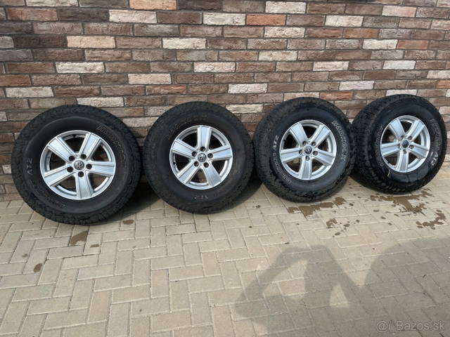 Predám elektróny plus celoročne pneumatiky 265/70r16 na vw