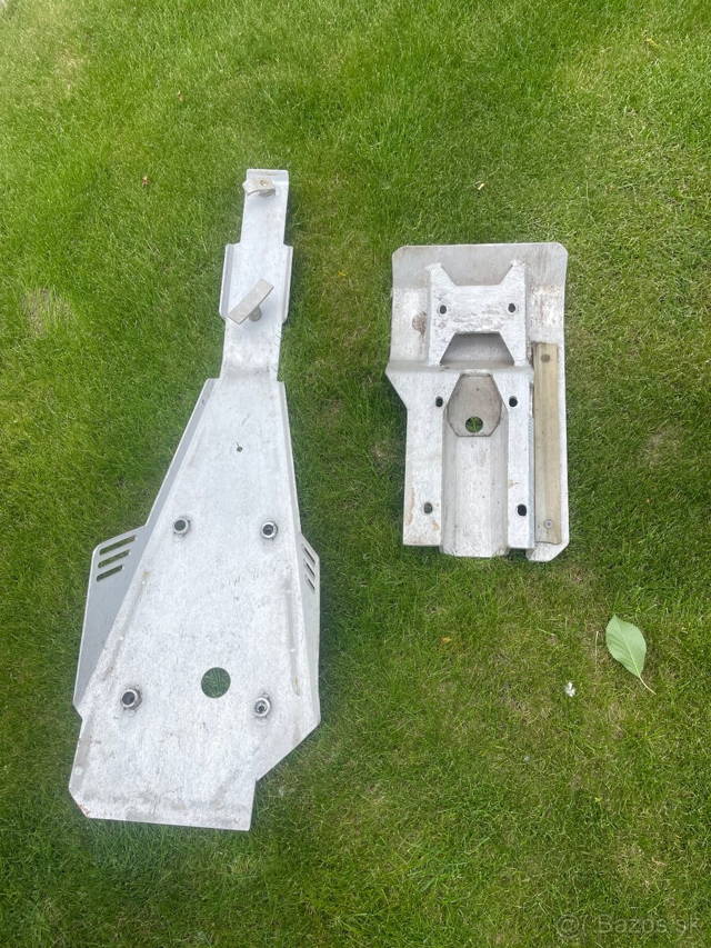Predám kryt motora honda trx 450