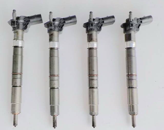 Vstrekovacie trysky 2.0tdi 03L130277C
