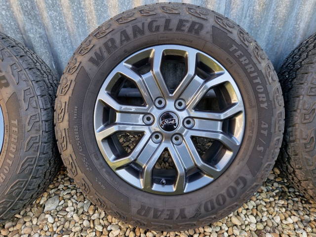 Ford Ranger 6x139.7 R18 255/65 R18