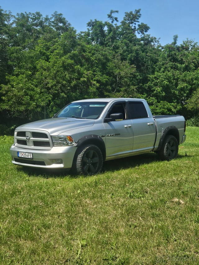 Dodge ram 1500 5.7 Hemi