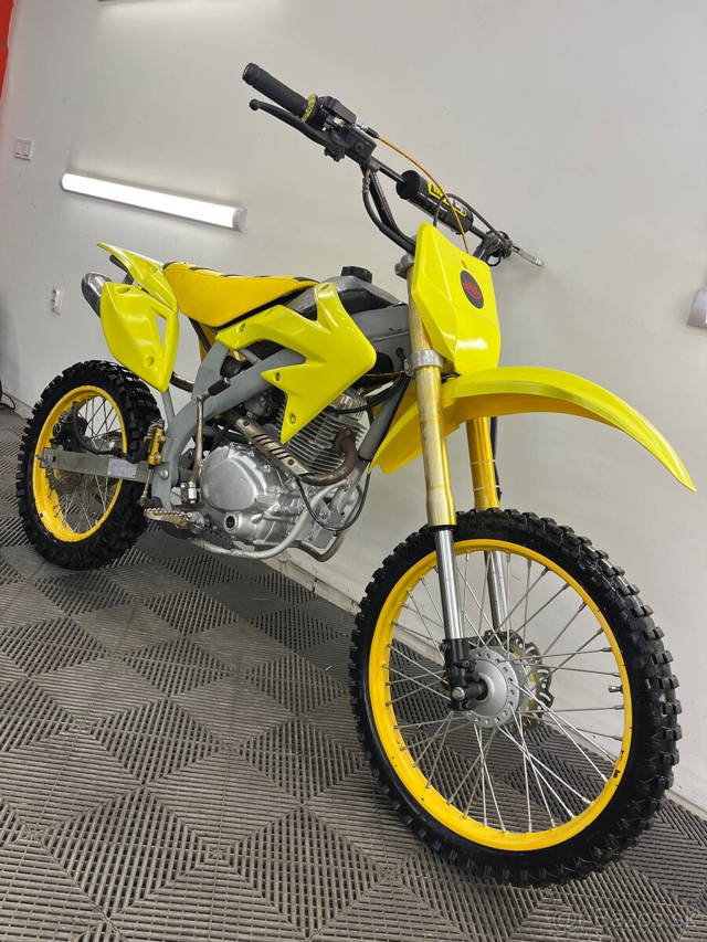 Motorka Cross 200cc TOP STAV