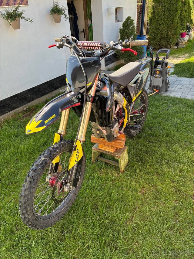 Suzuki RMZ 450