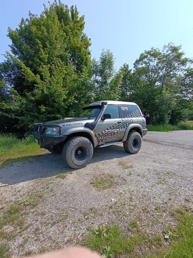Predám Nissan patrol y61
