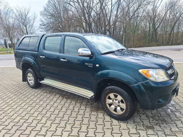 TOYOTA HILUX 2,5 DIESEL 4X4 KLÍMA