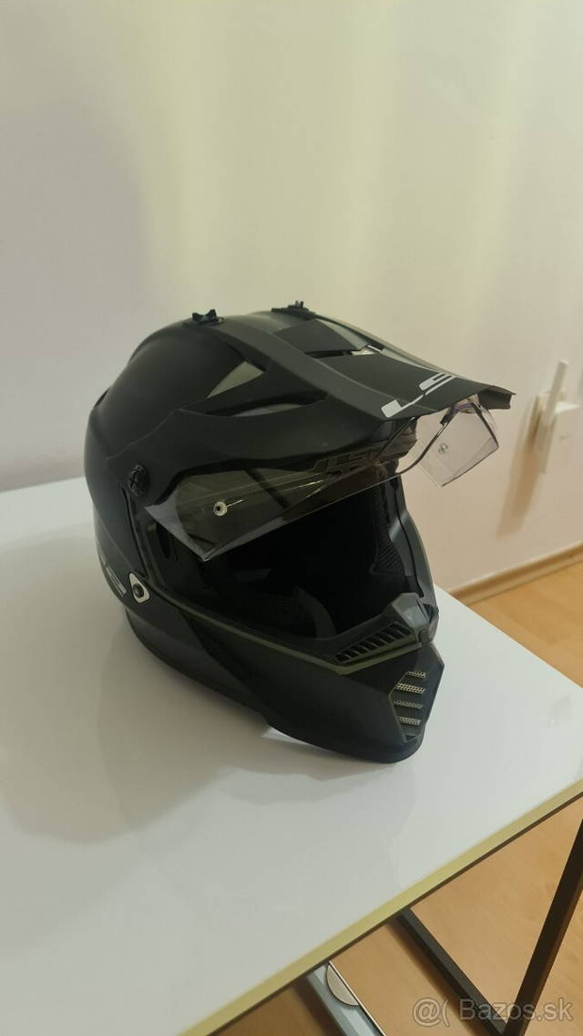 Prilba LS2