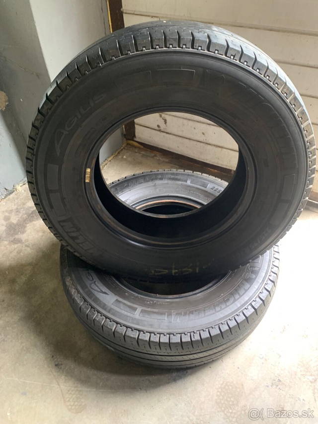 225/75 r16c