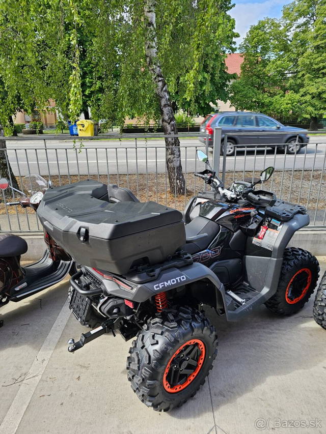 Originál CF Moto zadný box