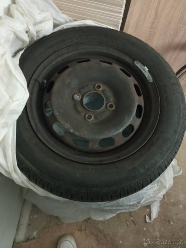 175 70 R14 zimné pneumatiky + disky