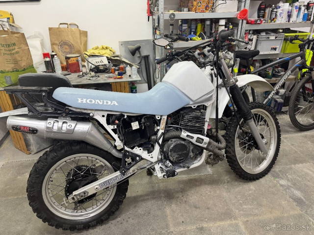 🏍️ Predám Honda XL600RM – projekt / na diely