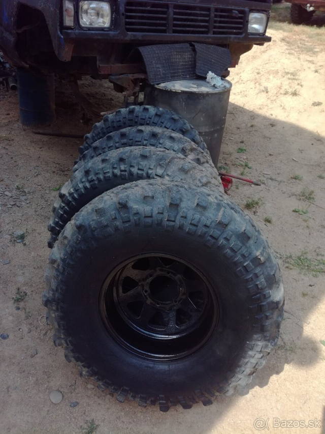 Nissan patrol 35x11,50R15